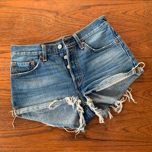 Levi’s 501 cutoff short shorts